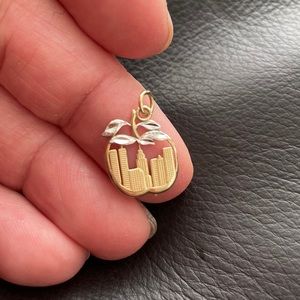 14k gold charm twin towers